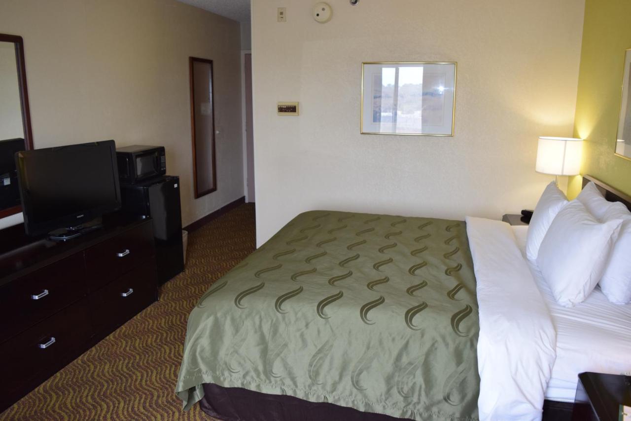 Quality Inn Rocky Mount Eksteriør billede