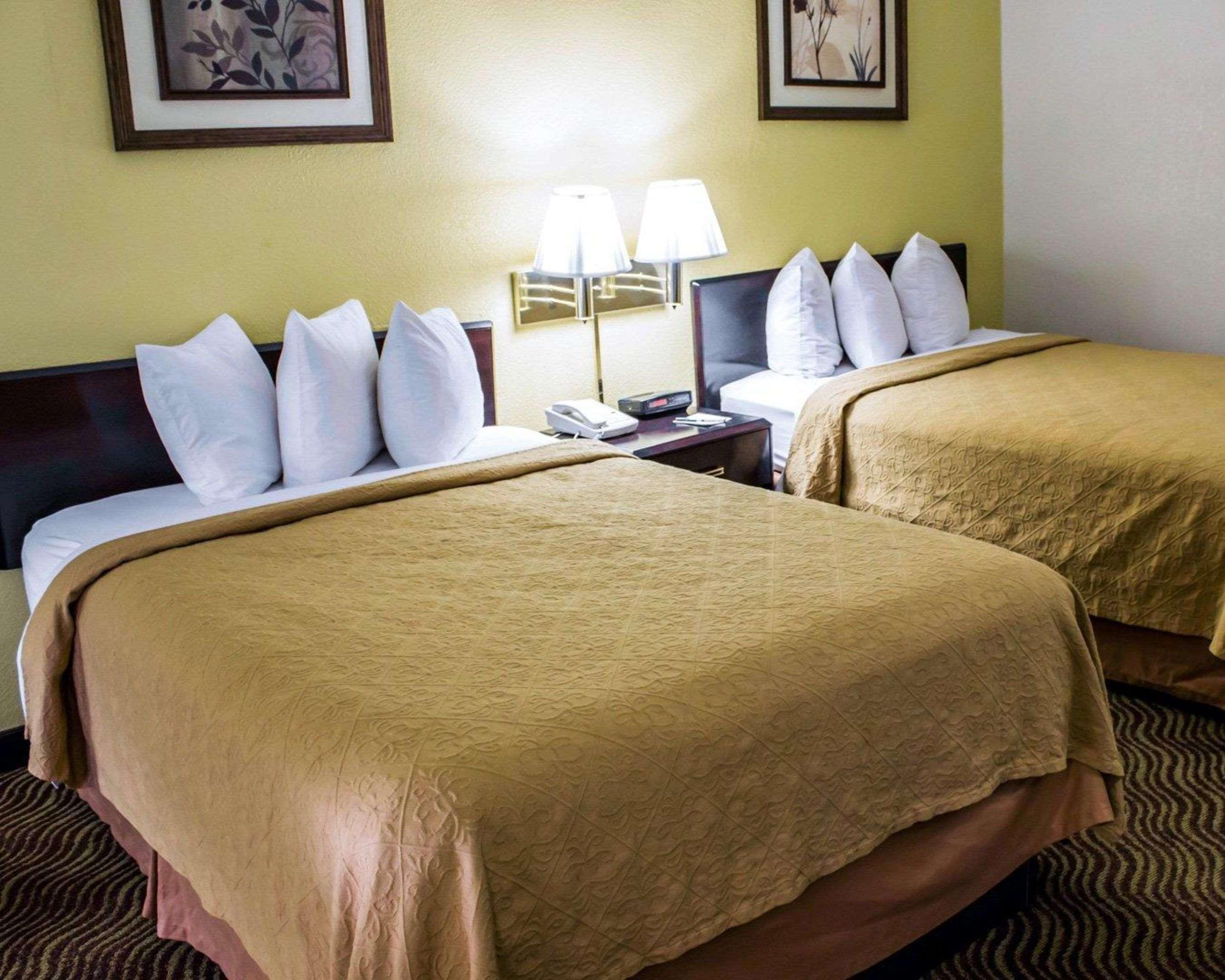 Quality Inn Rocky Mount Eksteriør billede