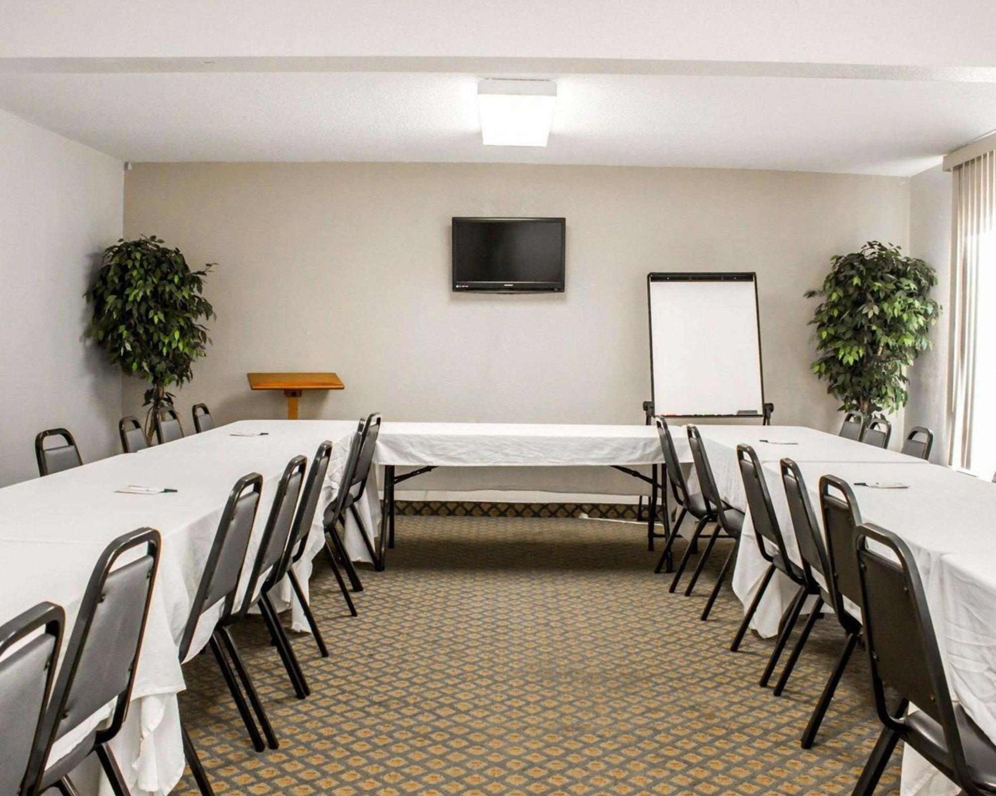 Quality Inn Rocky Mount Eksteriør billede