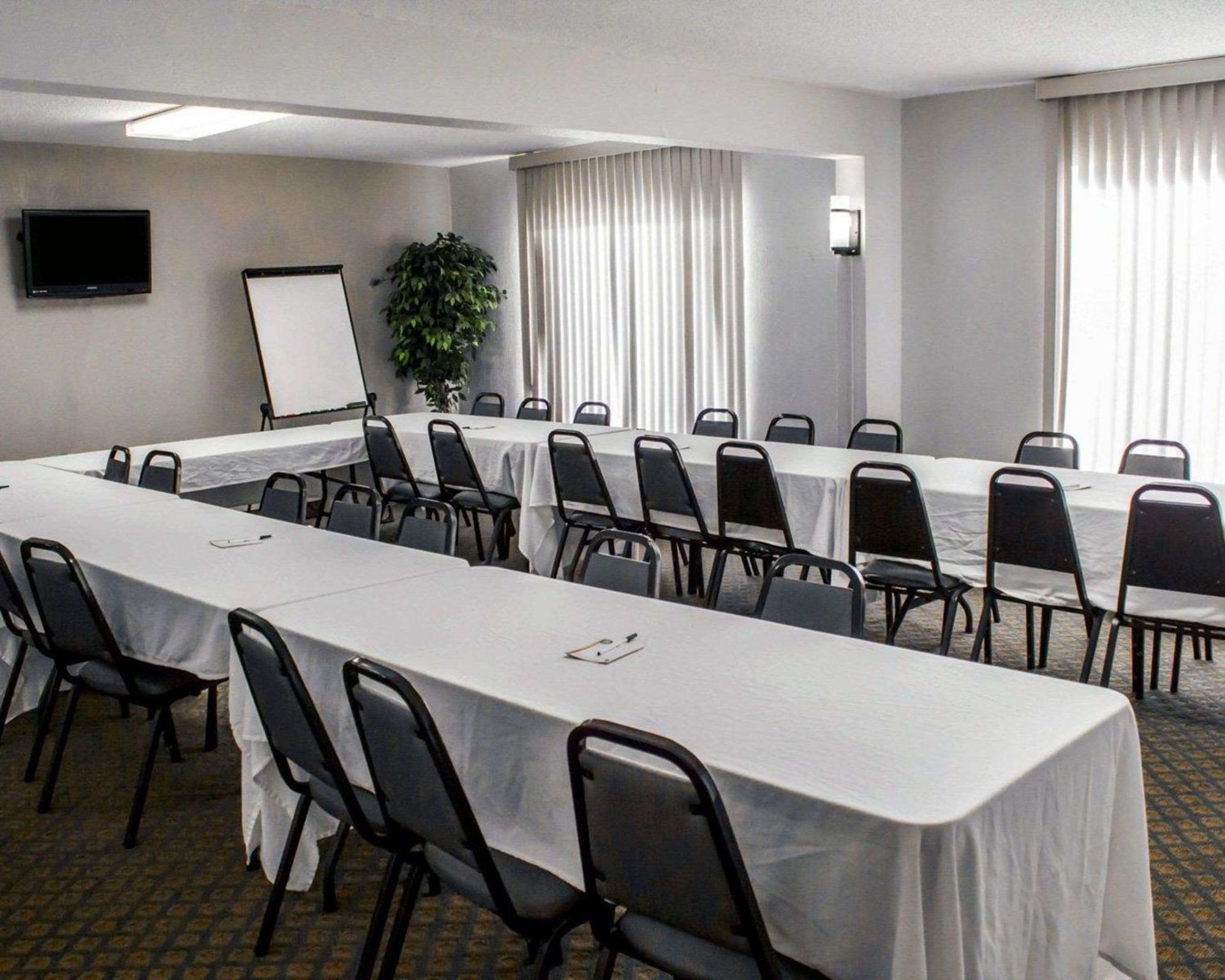 Quality Inn Rocky Mount Eksteriør billede