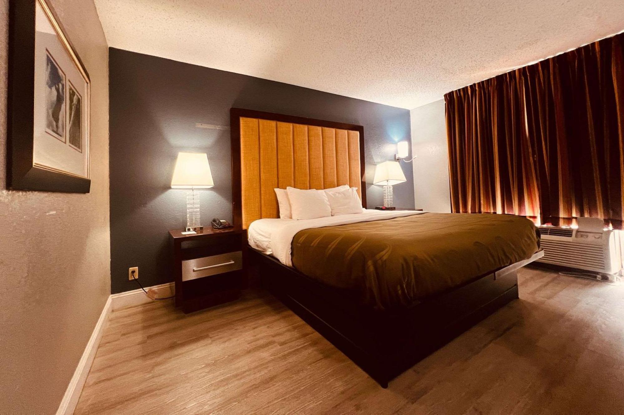 Quality Inn Rocky Mount Eksteriør billede