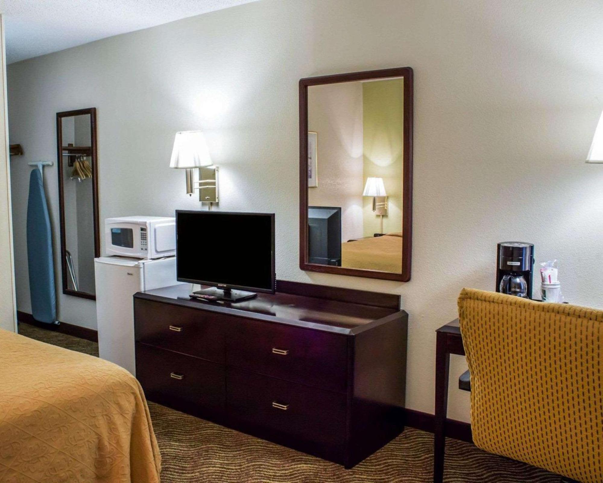 Quality Inn Rocky Mount Eksteriør billede