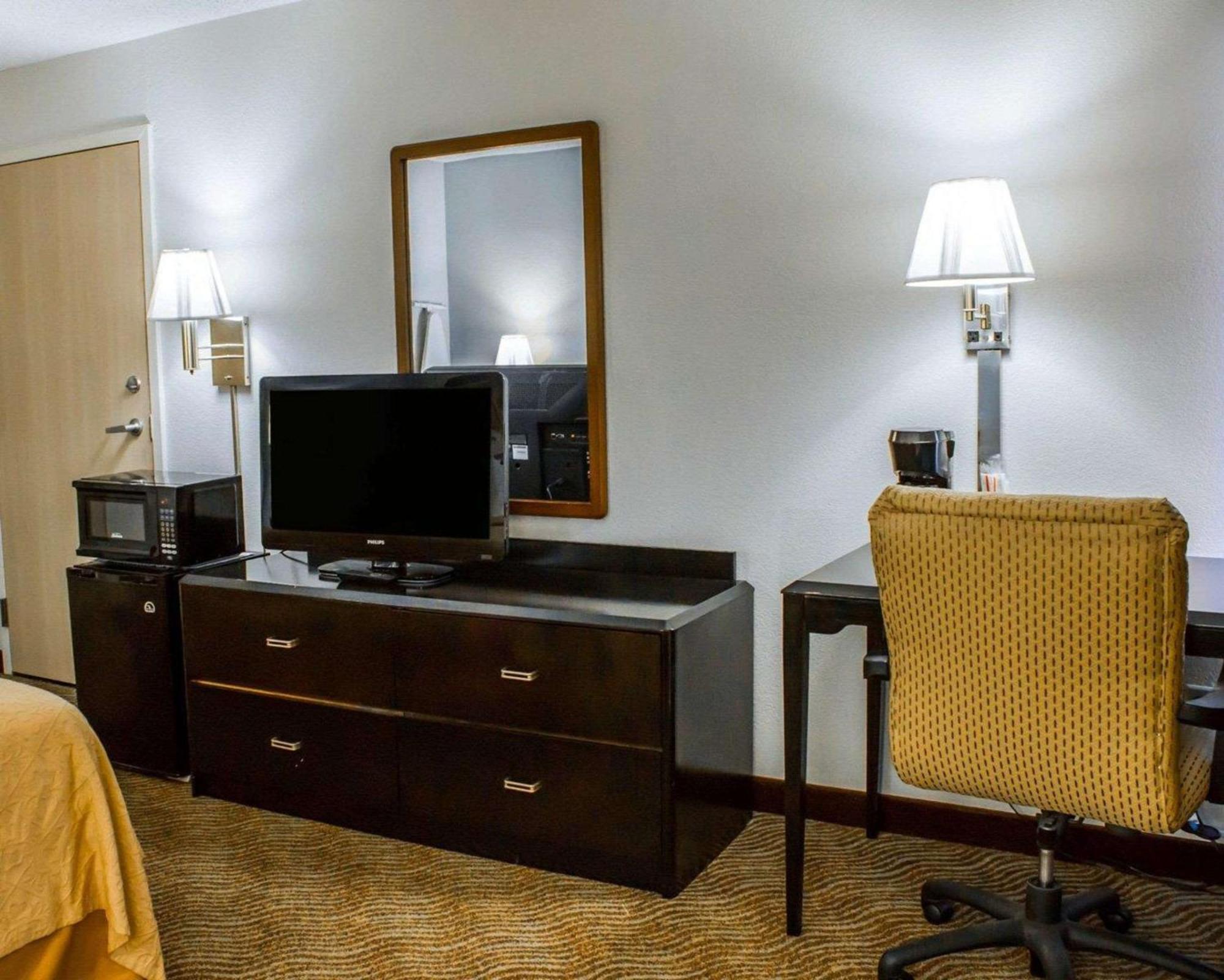 Quality Inn Rocky Mount Eksteriør billede