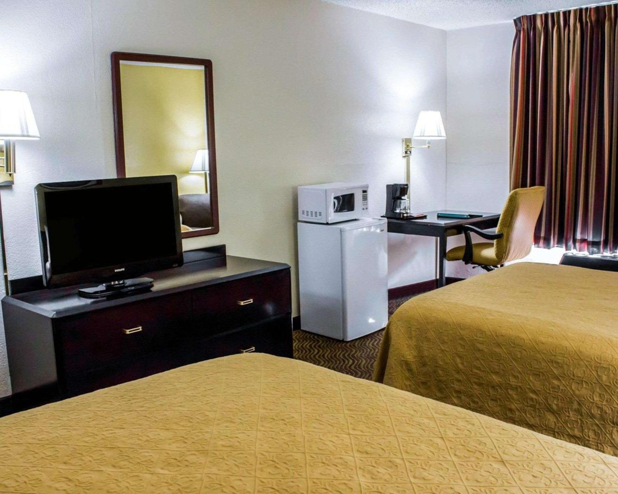 Quality Inn Rocky Mount Eksteriør billede