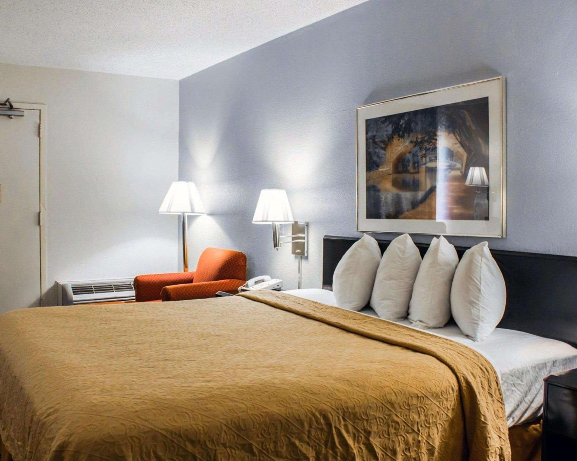 Quality Inn Rocky Mount Eksteriør billede